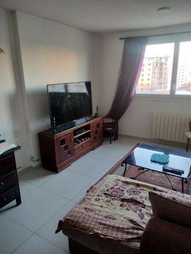 Cozy, functional 2-room in the heart of Oran, sea view, Matriouene (foto 4)