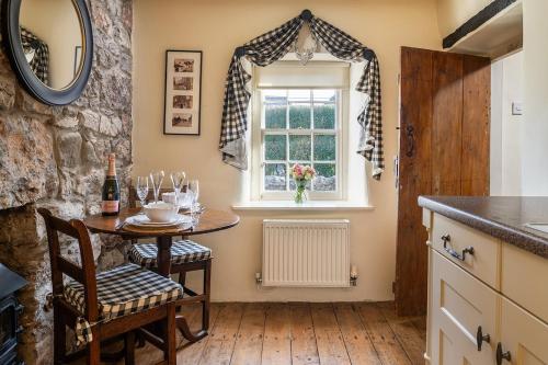 Storehouse Cottage in Penrhyn Bay