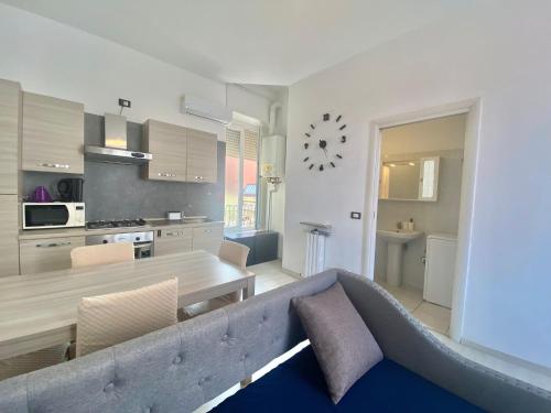 Modica Home, Milano