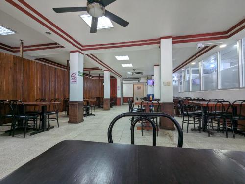 レストラン, Hotel Príncipe (Hotel Principe) in ラセイバ