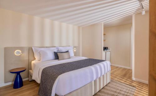 Junior Suite with Sea View image 10
