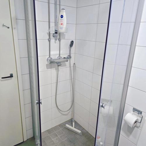 Cozy 2-Bedroom Apartment- 300m to Metro & Shops, Helsinky (fotografie 9)