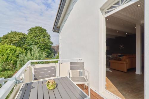 Apartment with Balcony image 4