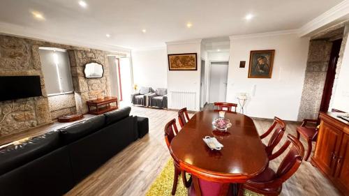 Casa das Antas in เปเนโดโน