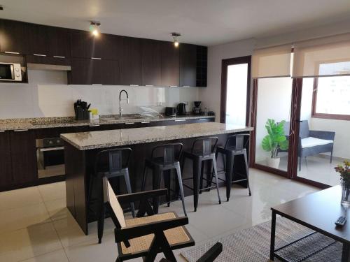El Golf Family Oasis near Costanera Center