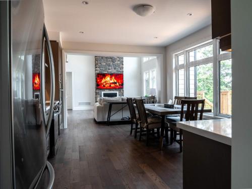 Modern Muskoka Cottage with Lake Views in 德懷特 (ON)