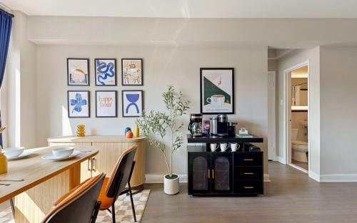 Comfy Arlington Gem - Easy Metro Access & Parking