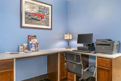 Best Western Port Huron Blue Water Bridge - image 7