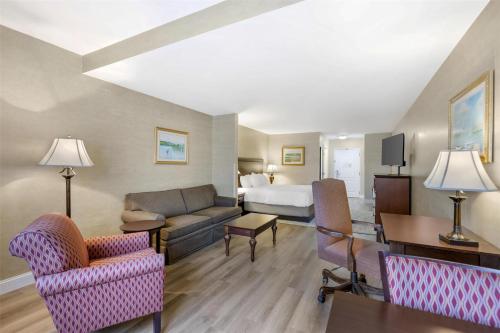 Best Western PLUS Vineyard Inn and Suites - image 10