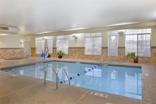 Best Western PLUS Vineyard Inn and Suites - image 6
