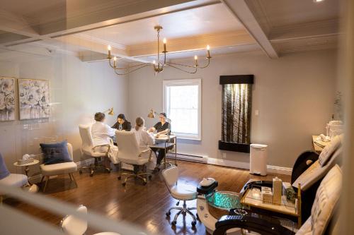 Gyógyfürdő, Windermere House in Windermere (ON)