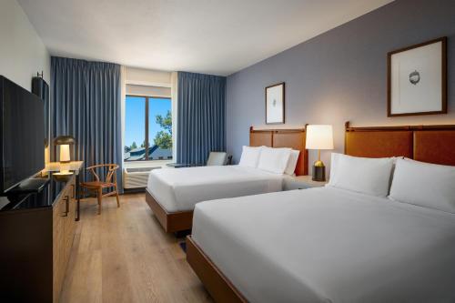 Queen Room with Two Queen Beds - Mobility Access/Non-Smoking