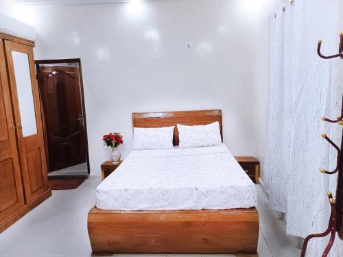 Cozy and Comfortable Guest House - Photo 4