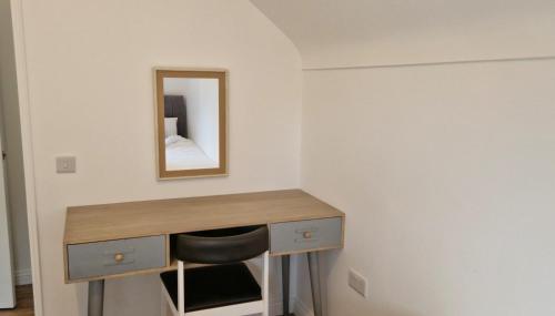 Badkamer, 2 Bed cottage-Sleeps 4-Private Garden-Parking in Irvinestown