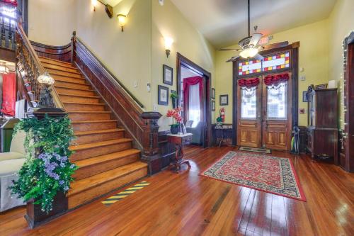 Grand Gables Home 1 Block to St Johns River! in Palatka (Florida)