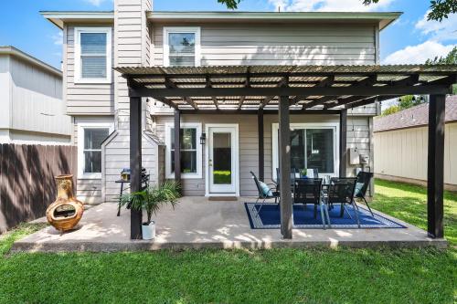 Pflugerville Azure Door Retreat