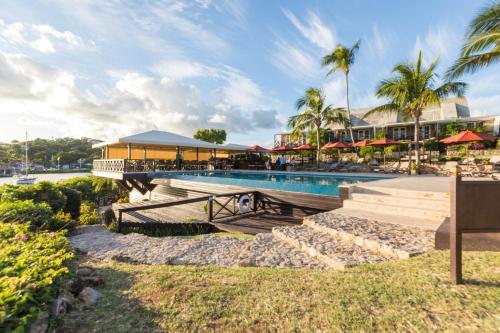 בריכת שחיה, Gunpowder House & Suites in אינגליש הארבור