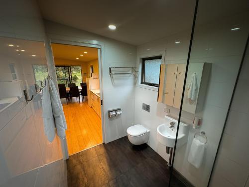 2 bedrooms, 5 beds