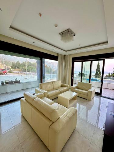 Shine residence in Becici