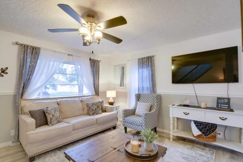Pet-Friendly Cottage in DWTN Brainerd in Brainerd (MN)