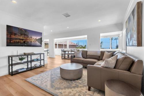Stunning 3BR Capo Beach Home with Ocean Views – khách sạn tại Capistrano Beach