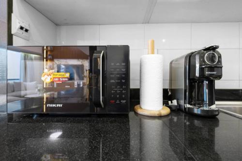 Elegant Haven and Spacious 2BR in Lake Terrace, Dubái (foto 5)