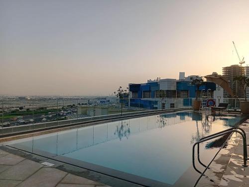 Vacationer I Vista 2 Bedroom I Business Bay I Free Parking, Pool, Gym & Wi-Fi, Дубай (фото 2)