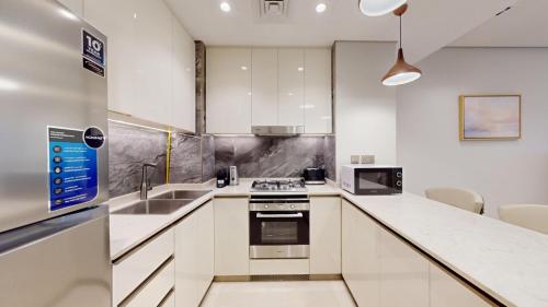 Vacationer I Vista 2 Bedroom I Business Bay I Free Parking, Pool, Gym & Wi-Fi, Дубай (фото 6)