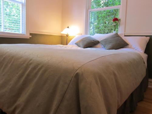 1 queen bed