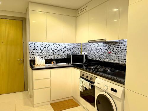 Cozy Two Bedroom Apartment, Дубай (фото 10)