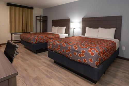 . Town Motel