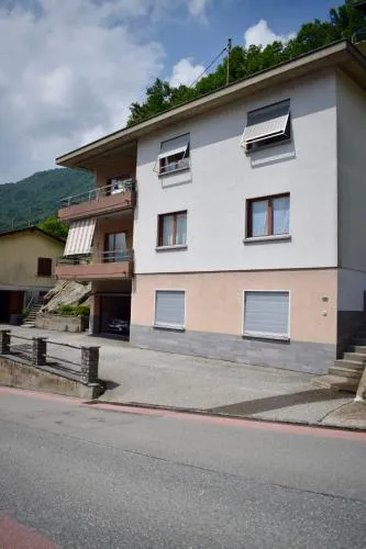 Appartamento sole in Isone, Schweiz