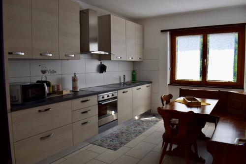 Oprema, Appartamento sole in Bironico