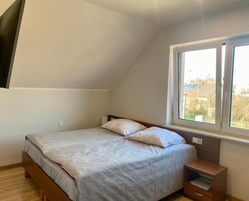 2 twin beds