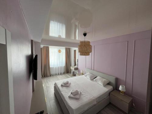 One-Bedroom Apartment with Sea View image 4