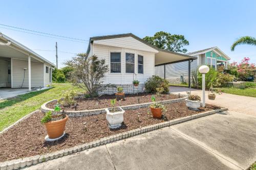 2 Mi to Ellenton Outlets Home with Community Perks! in 埃倫頓