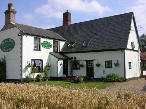 Six Bells Inn - Accommodation - Bardwell