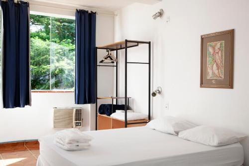 1 double bed, 4 twin beds