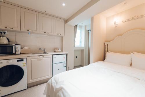 MONTHLIV Euljiro Hotel Stay, Seoul (photo 7)
