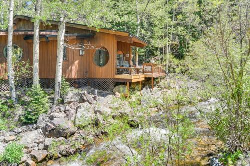 Cabin on Clear Creek A Hobbit-Like Experience! in Black Hawk, USA