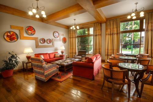 공용 라운지/TV 시청 구역, 호텔 코스텐 아이케 (Hotel Kosten Aike) in 엘 칼라파테