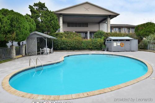 Boerne Inn and Suites in Boerne