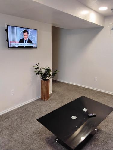 Cozy Apartment Near Hiking Trails & SLC Airport