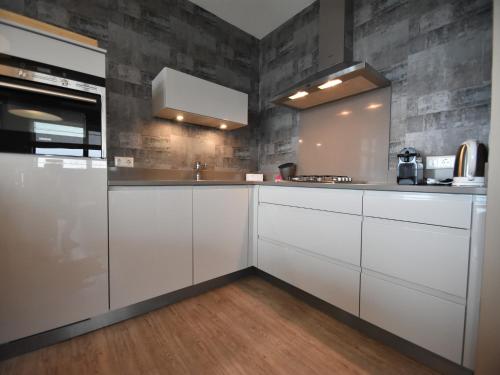 Apartment in Veere with Lake Views & Marina, cleaning included