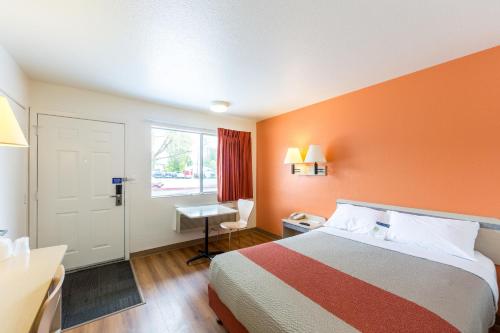 Motel 6-Klamath Falls, OR