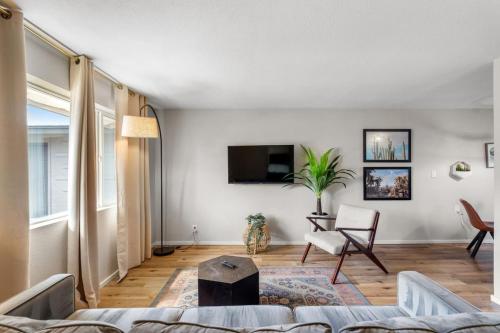 Fashion Square Apt4