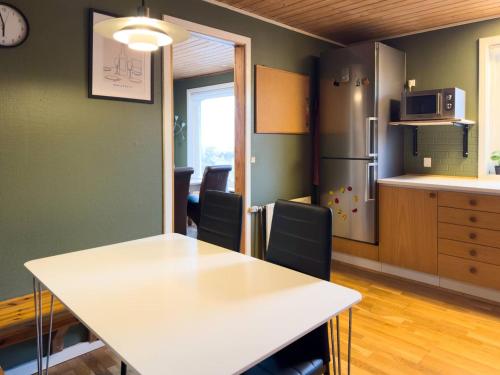 Cozy Home With Fantastic Views in Gjogv