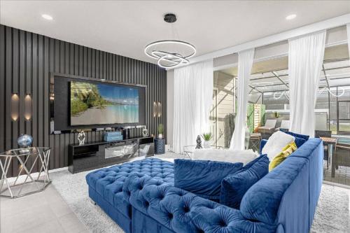 Theater, Pool, Grill near Disney
