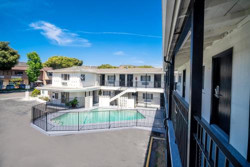 Exterior view, ERTH INN by AGA- San Ysidro in San Ysidro