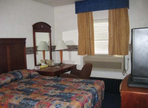 Queen Room - Non-Smoking